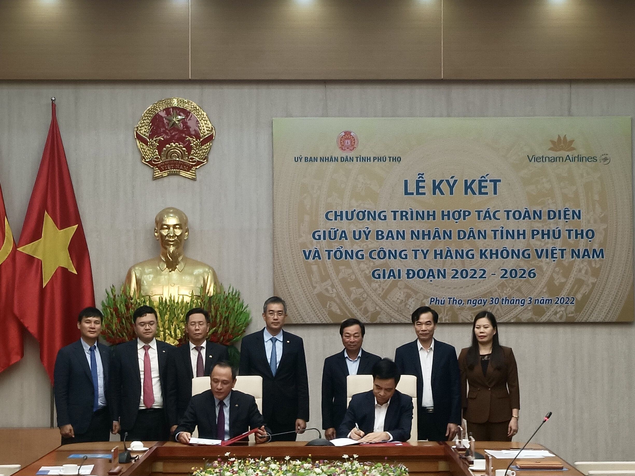 Vietnam Airlines và UBND tỉnh Phú Thọ chính thức ký kết thỏa thuận hợp tác toàn diện giai đoạn 2022 - 2026